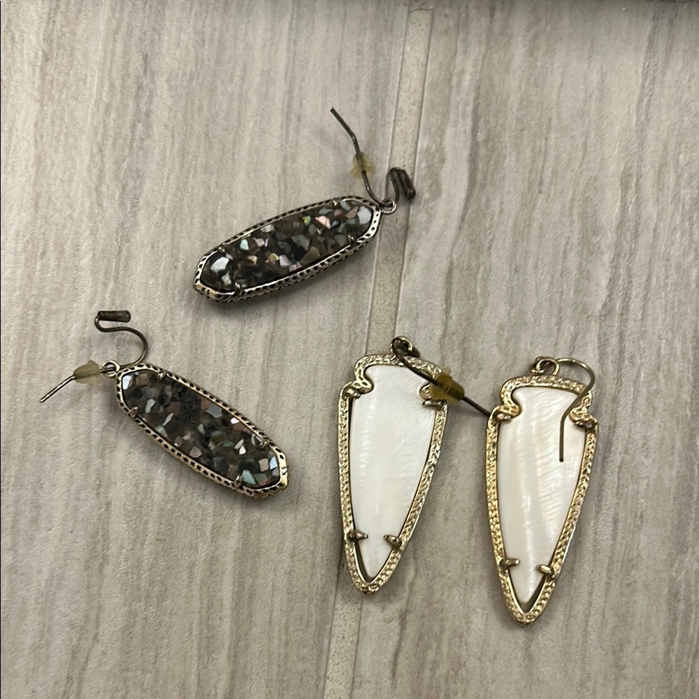 Kendra Scott Gold and White Earrings Set (lot of 2)